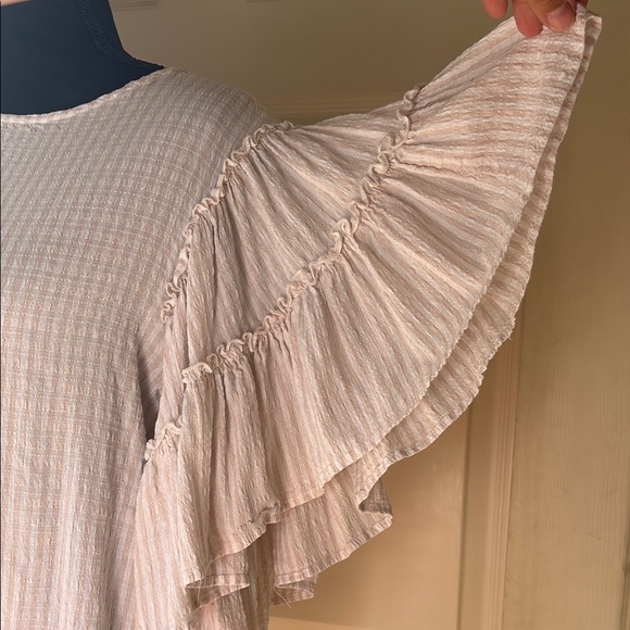 Cream Ruffled Flutter Sleeve Blouse - Picture 4 of 4